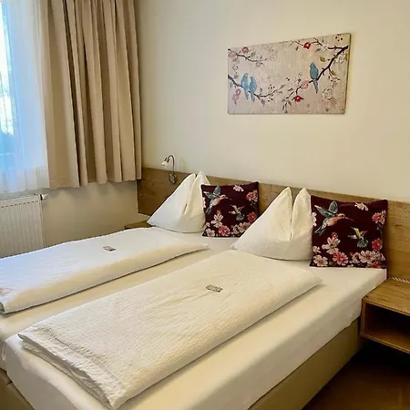 Athecada Fruehstueckspension Gæstehus