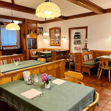 게스트하우스 Athecada Fruehstueckspension