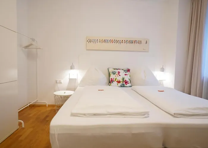 Athecada Fruehstueckspension