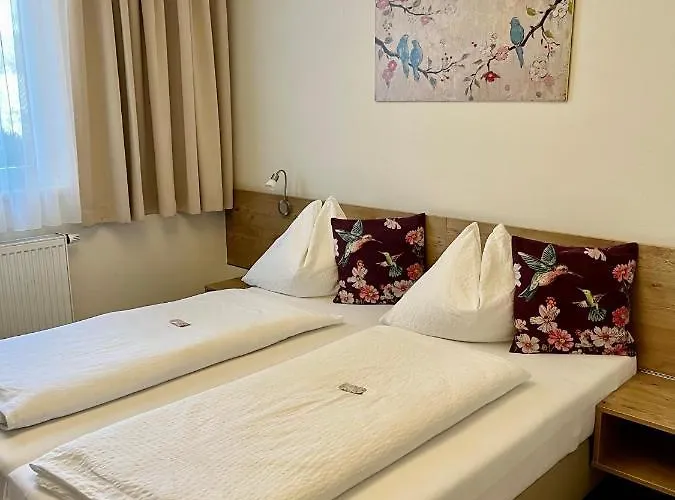 Athecada Fruehstueckspension 招待所